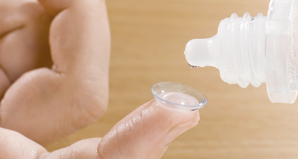 cleaning contact lenses